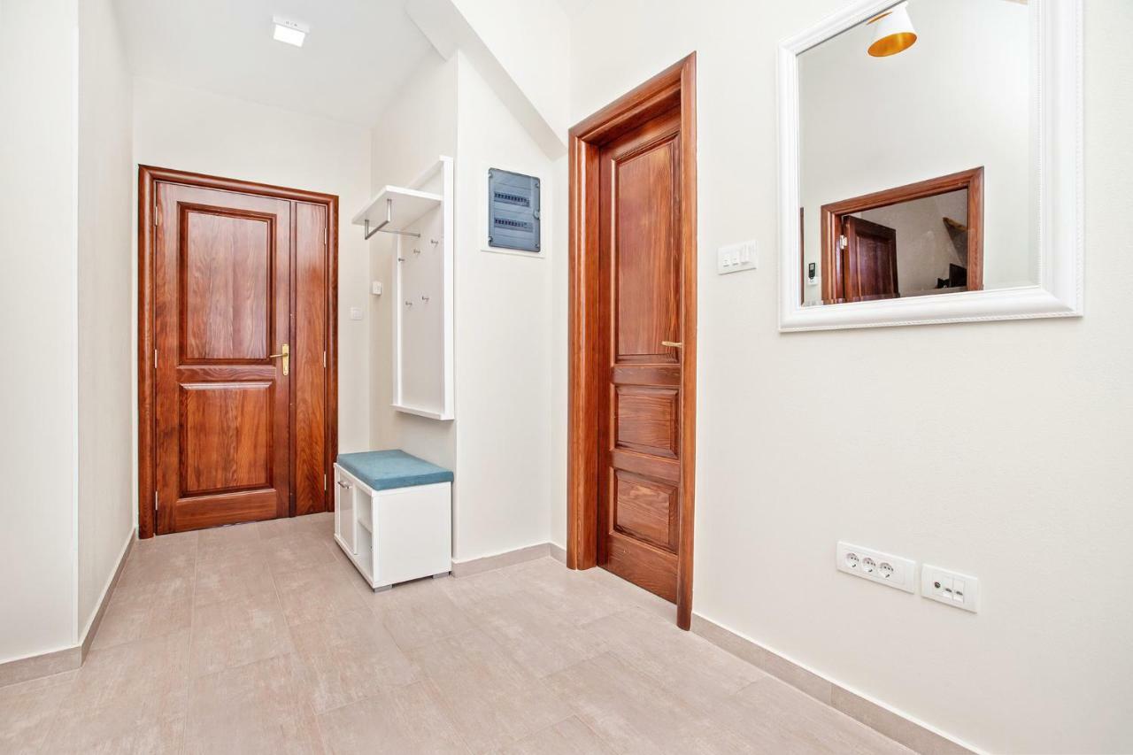 Apartments Isja Tivat Ngoại thất bức ảnh