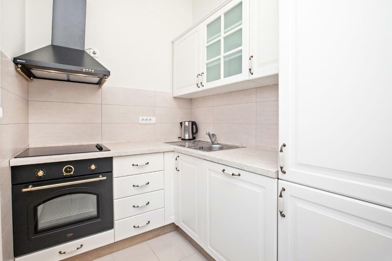 Apartments Isja Tivat Ngoại thất bức ảnh