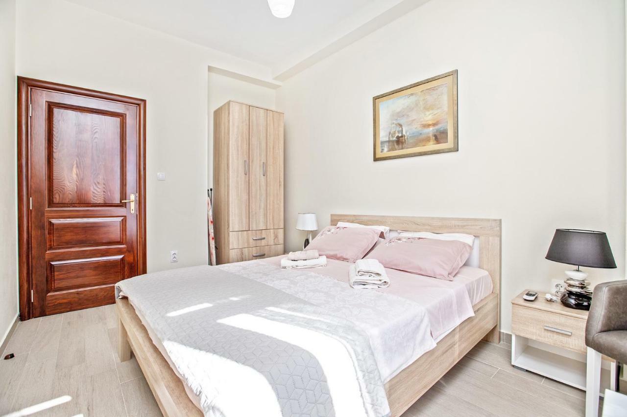 Apartments Isja Tivat Ngoại thất bức ảnh