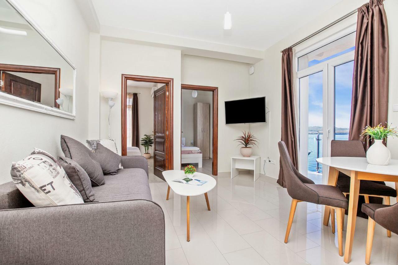 Apartments Isja Tivat Ngoại thất bức ảnh
