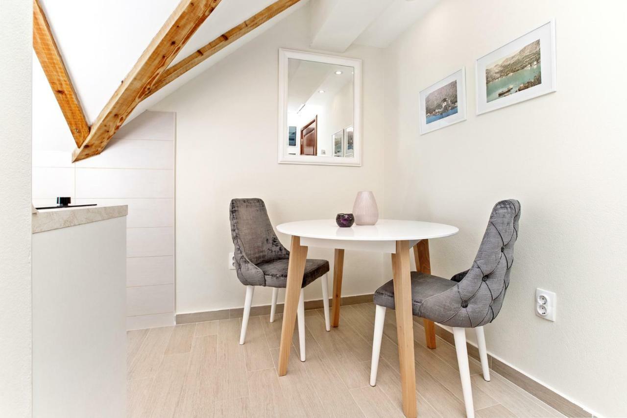 Apartments Isja Tivat Ngoại thất bức ảnh