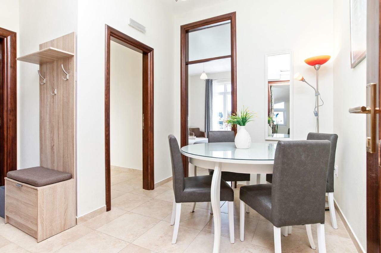 Apartments Isja Tivat Ngoại thất bức ảnh